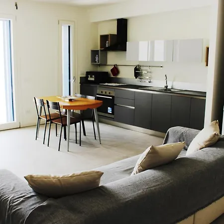 Hbhall Skyline Apartment *