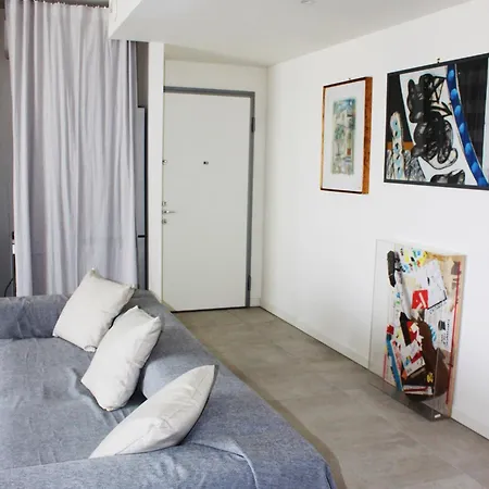 Hbhall Skyline Apartment