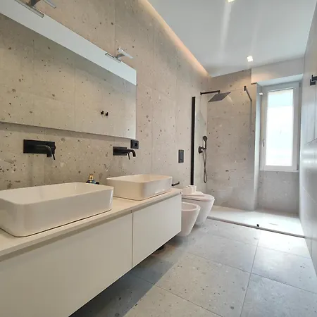 Doria 10 Next To Train Station