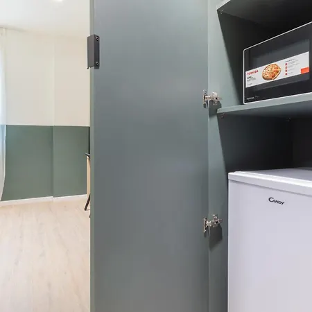 Well-located Campus Near Park * Milano