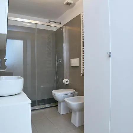 Apartment Xenia - Two-room In Fondazione Prada