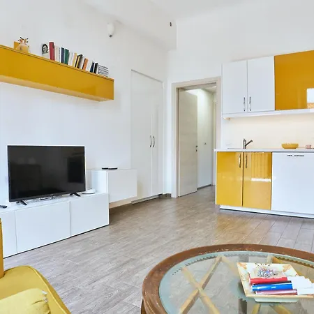 Apartment Xenia - Two-room In Fondazione Prada *