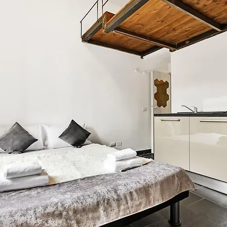 Cozy Central Duomo Flat
