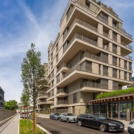 East Garden Lambrate Elegante Moderna Milano