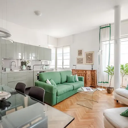 Ceradini With Balcony R&r Apartment