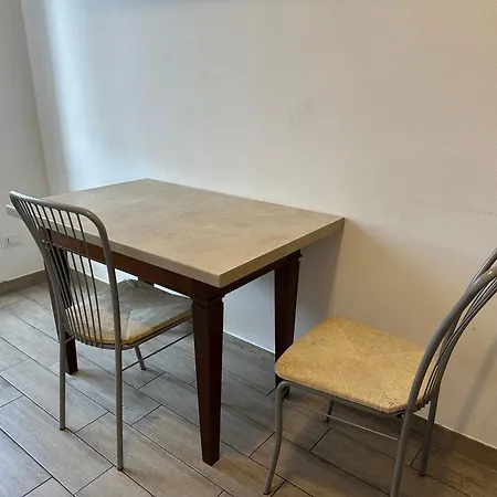 Apartment Confortevole Milan