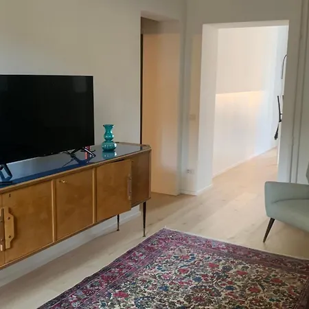 Chicca House ميلان