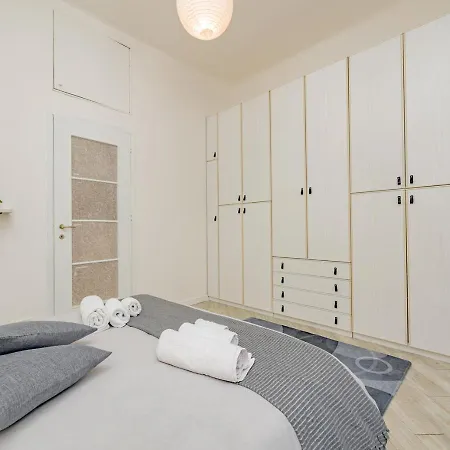 Turrohouse-duomo 12 Minutes Away Apartamento Milão