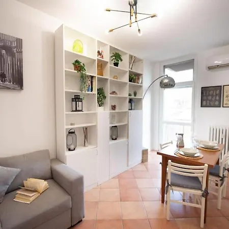 Apartament Naviglio 1 *