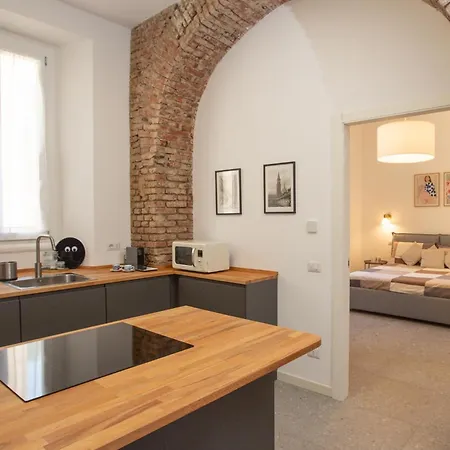 Artstay - Design Apt Navigli Parking דירה מילאנו