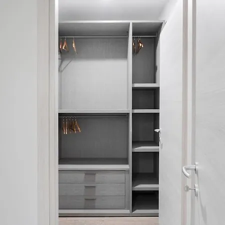 House Of Sunflowers 15 Min Da Duomo