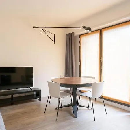 House Of Sunflowers 15 Min Da Duomo Milánó