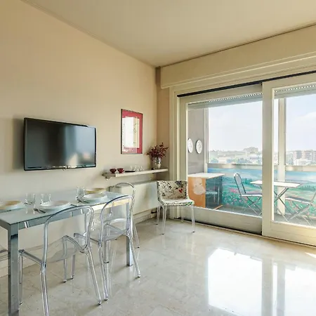 Appartamento Melchiorre Gioia Vista Alpi With Terrace By Halldis