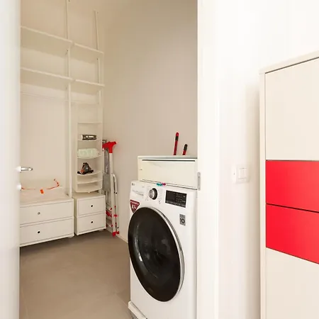 Guesthost - Corso Vercelli Cosy And Bright * Milan