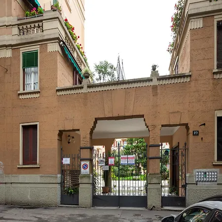 M4 Argonne Balcony *