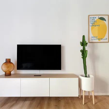 Guesthost - Bright -pasteur M1 Appartamento