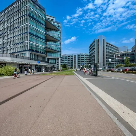 Cozy Rogoredo Next To The Metro And Train Station Lägenhet
