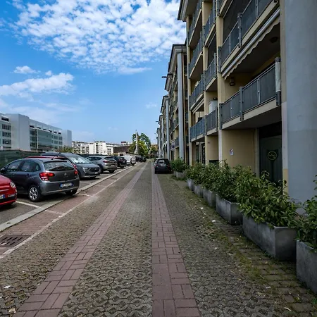 Cozy Rogoredo Next To The Metro And Train Station Lägenhet *