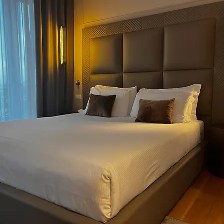 Prestige Boutique Homes - Piazza Duomo Διαμέρισμα Μιλάνο