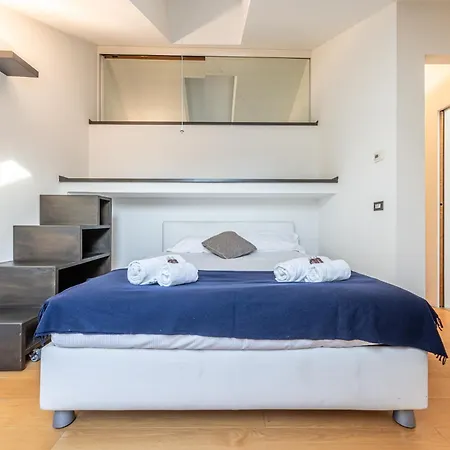 Montenapoleone Luxury Penthouse * Milano