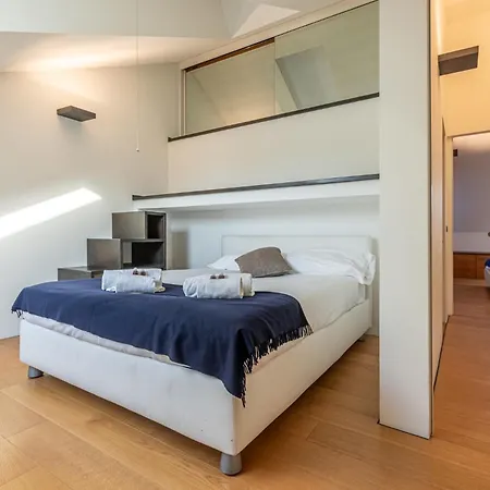 Lägenhet Montenapoleone Luxury Penthouse Milano