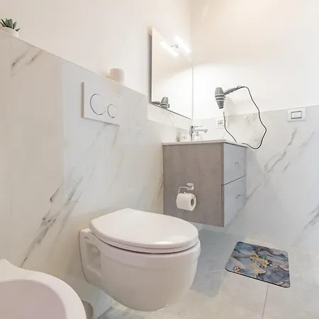 Luxury - 1 Гостевой дом