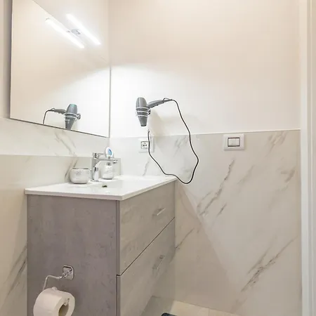 Luxury - 1 Гостевой дом 3*