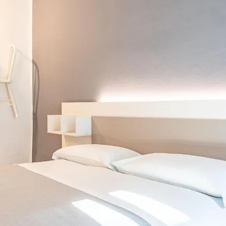 Guest Planet - 18 * Милан