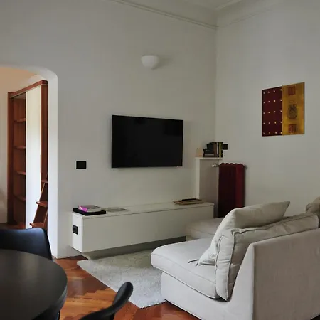 Antico E Moderno Al Centro Del Centro Di