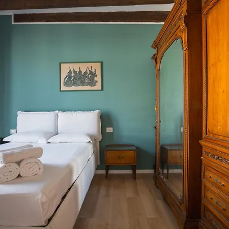 Marco Aurelio Liberty Bilo Apartment Milan