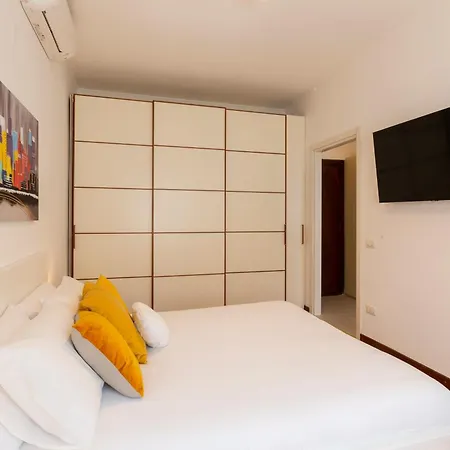 Coronelli - Flower District *