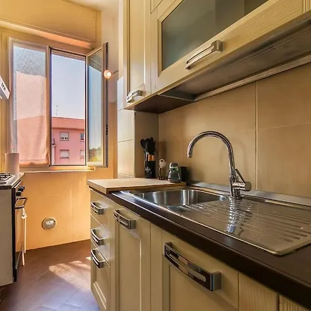 Apartamento Exclusive & Strategic 2-bedroom Apartment, 50m From M4 *