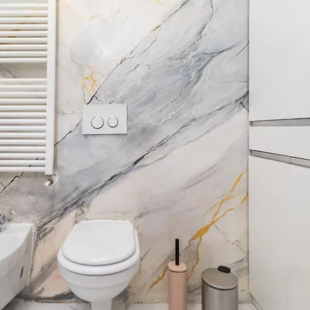 Apartment Italianway Comfort - Fara 29 *