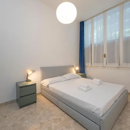 Apartment I Host - Lamarmora 3a Milan