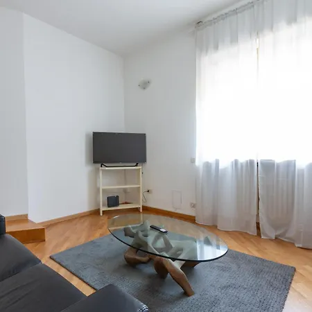 Apartman Easytopstay - Lorenteggio Large Flat *