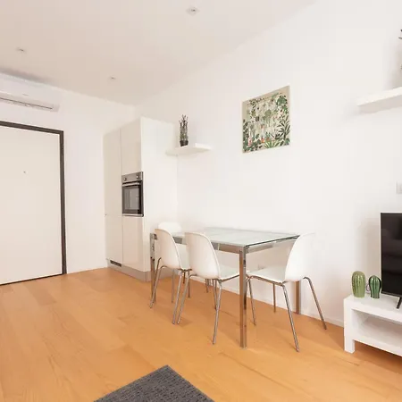 Easytopstay - Bramante Cozy Flat Apartment *