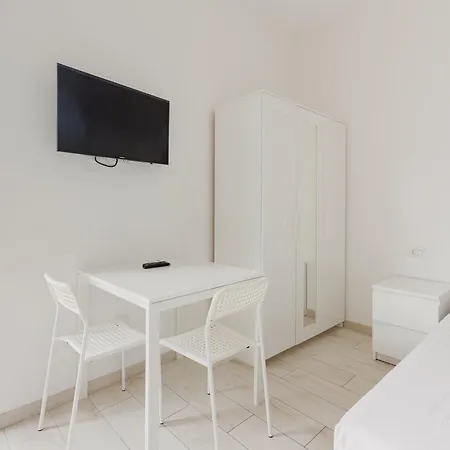 Cimiano M2 Cozy With Balcony *