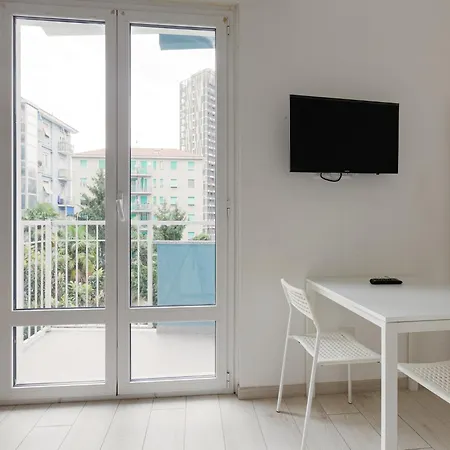 Cimiano M2 Cozy With Balcony Διαμέρισμα *