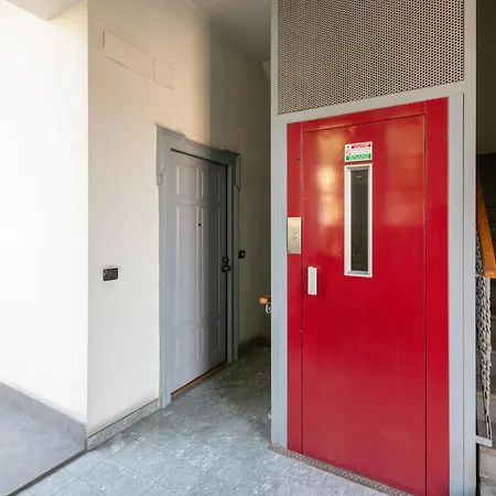 Apartment Garibaldi & Isola District Functional