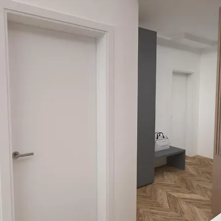 La 3*