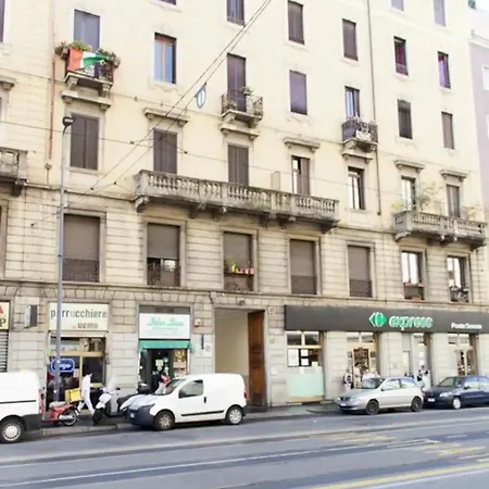 Yr Station - 5 Min Walk To Metro & Trains Apartment Milan