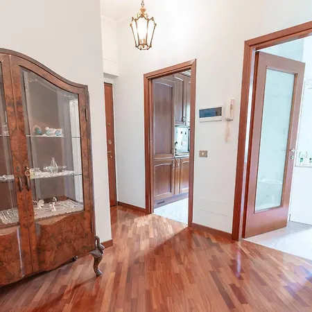 Apartment I Host - Cornalia 24 *