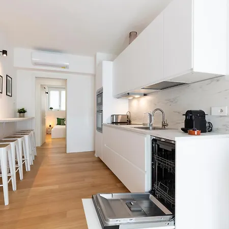 Govone Fashion House * מילאנו