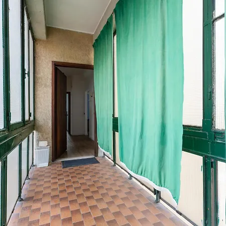 Guesthost - Corso Lodi Modern With Balcony Apartman *