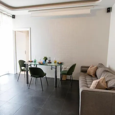 We - Sarpi House - *