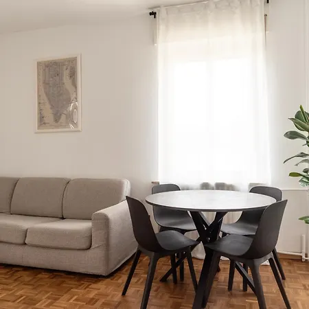 Youhosty- Terragni 31 Appartamento *