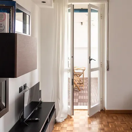 Youhosty- Terragni 31 Milano