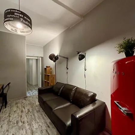 Appartement In Garibaldi Station And Self Check In 4 People *