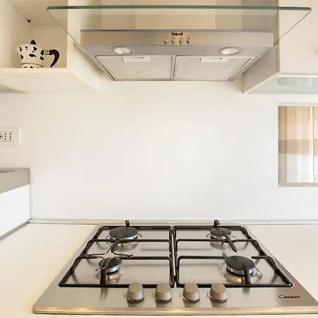 Ampio Bilocale Dateo - Mirable Pm Apartament Mediolan