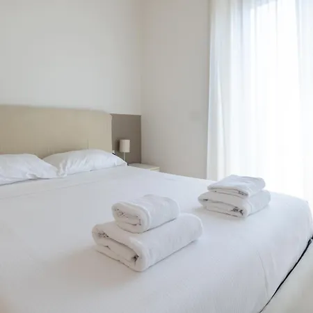 Ampio Bilocale Dateo - Mirable Pm Apartament Mediolan